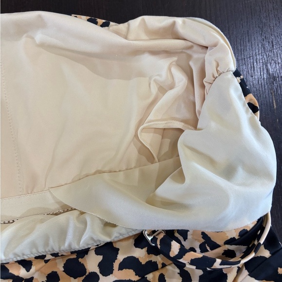 Eloquii Cheetah/Leopard Print Cut Out One Piece Bathing Suit Size 16 - Picture 4 of 13